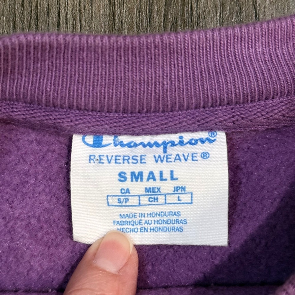 Champion Reverse Weave Purple Crewneck Sweatshirt Small Embroidered Spellout - Picture 4 of 7